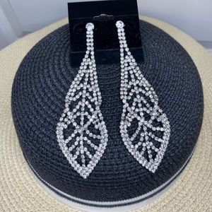 Rhinestones silver earrings